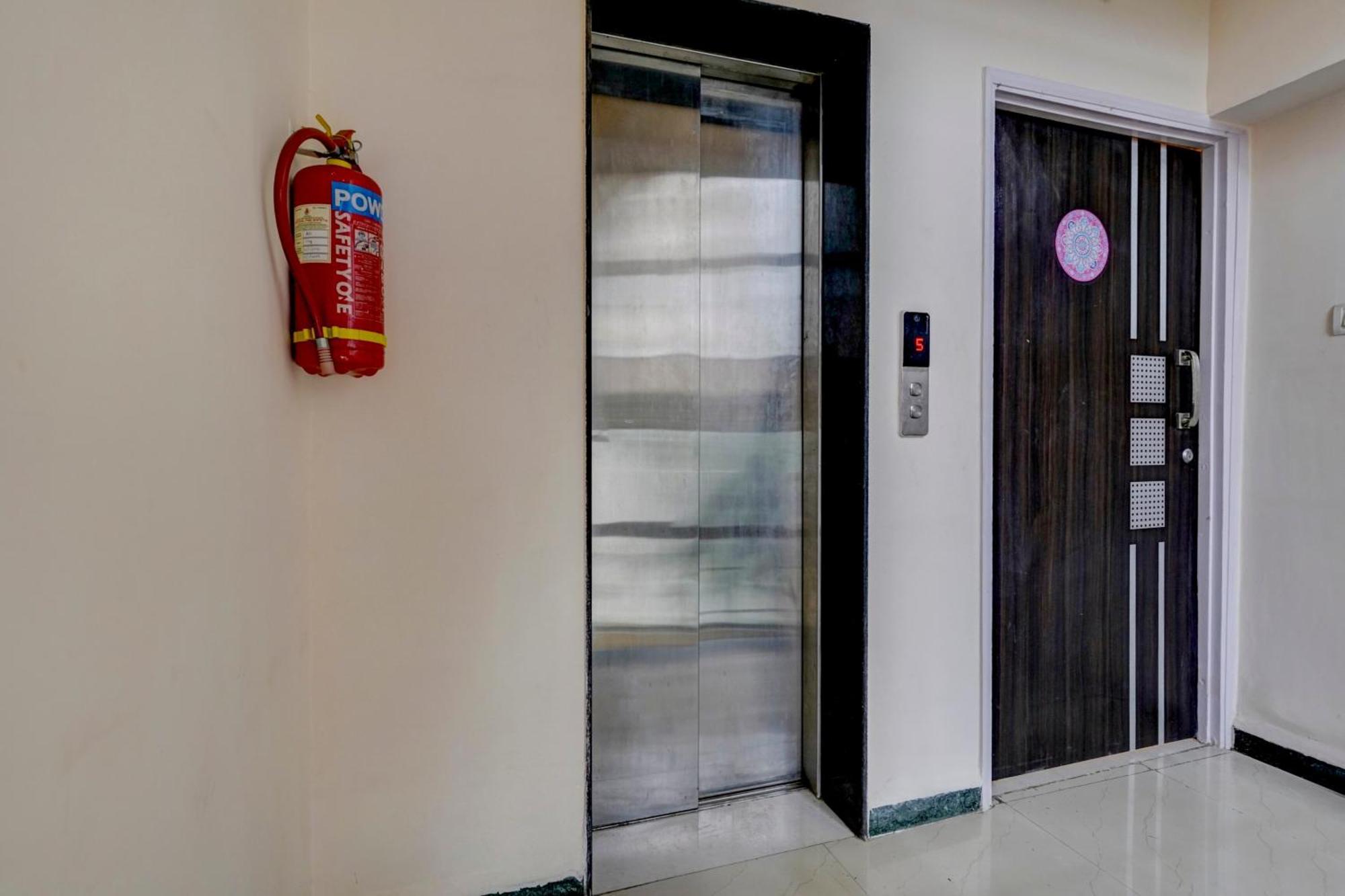 Rio Corporate House Hotel Mumbai Exterior photo