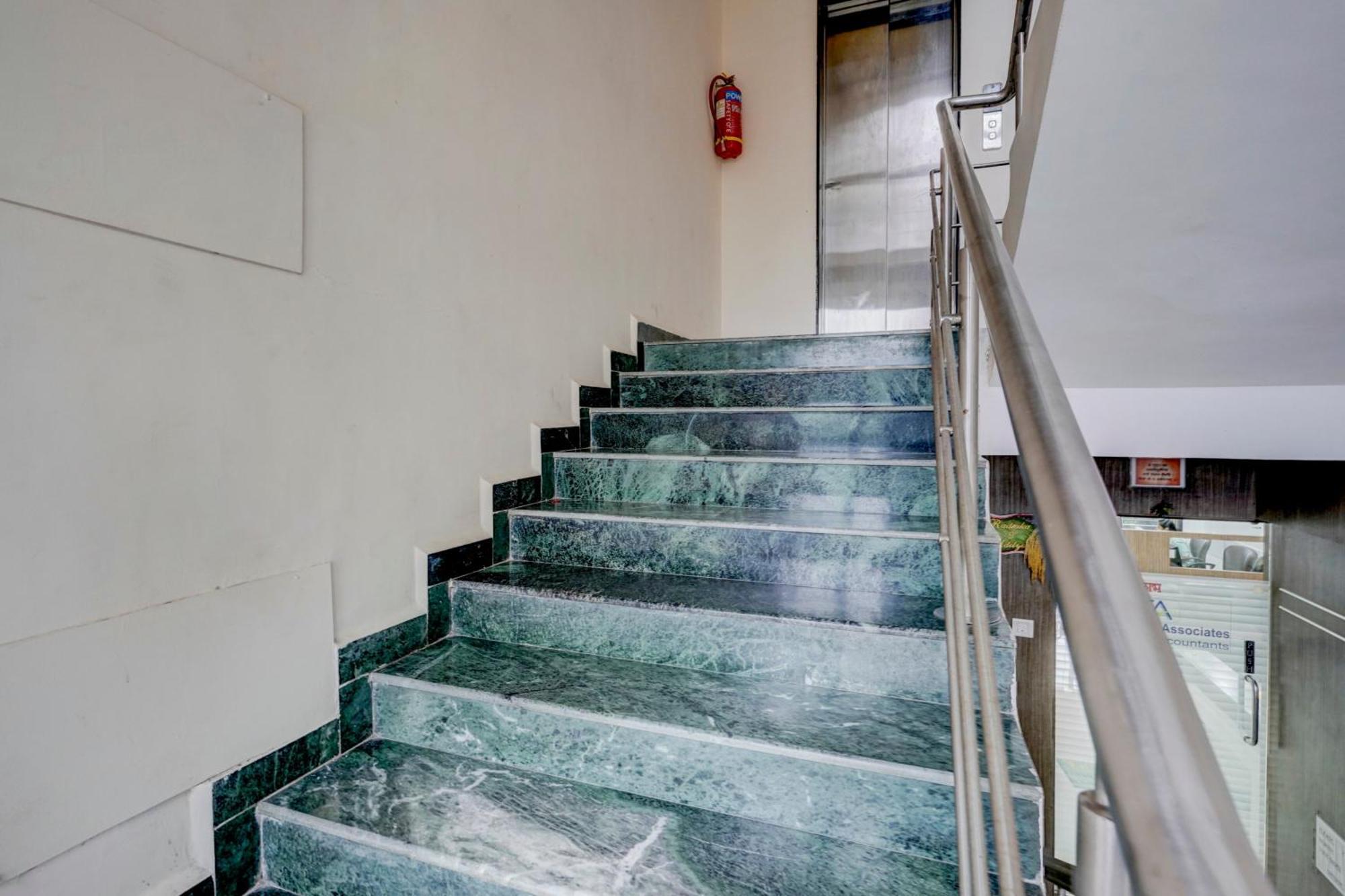 Rio Corporate House Hotel Mumbai Exterior photo