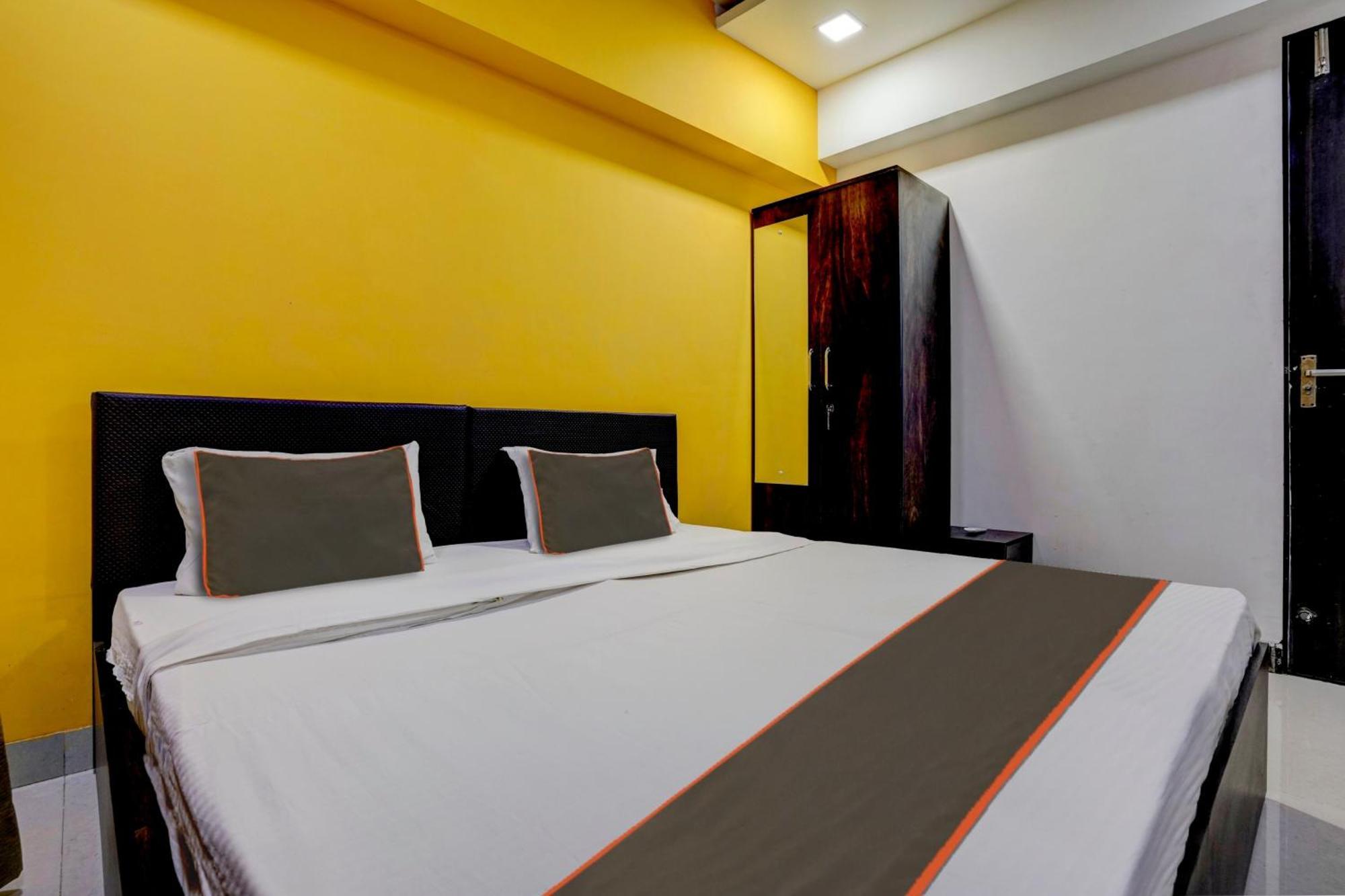 Rio Corporate House Hotel Mumbai Exterior photo